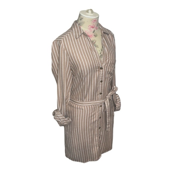 Abercrombie & Fitch Soft A&F Flannel Women’s size M Stripped Button Down… - Picture 1 of 13